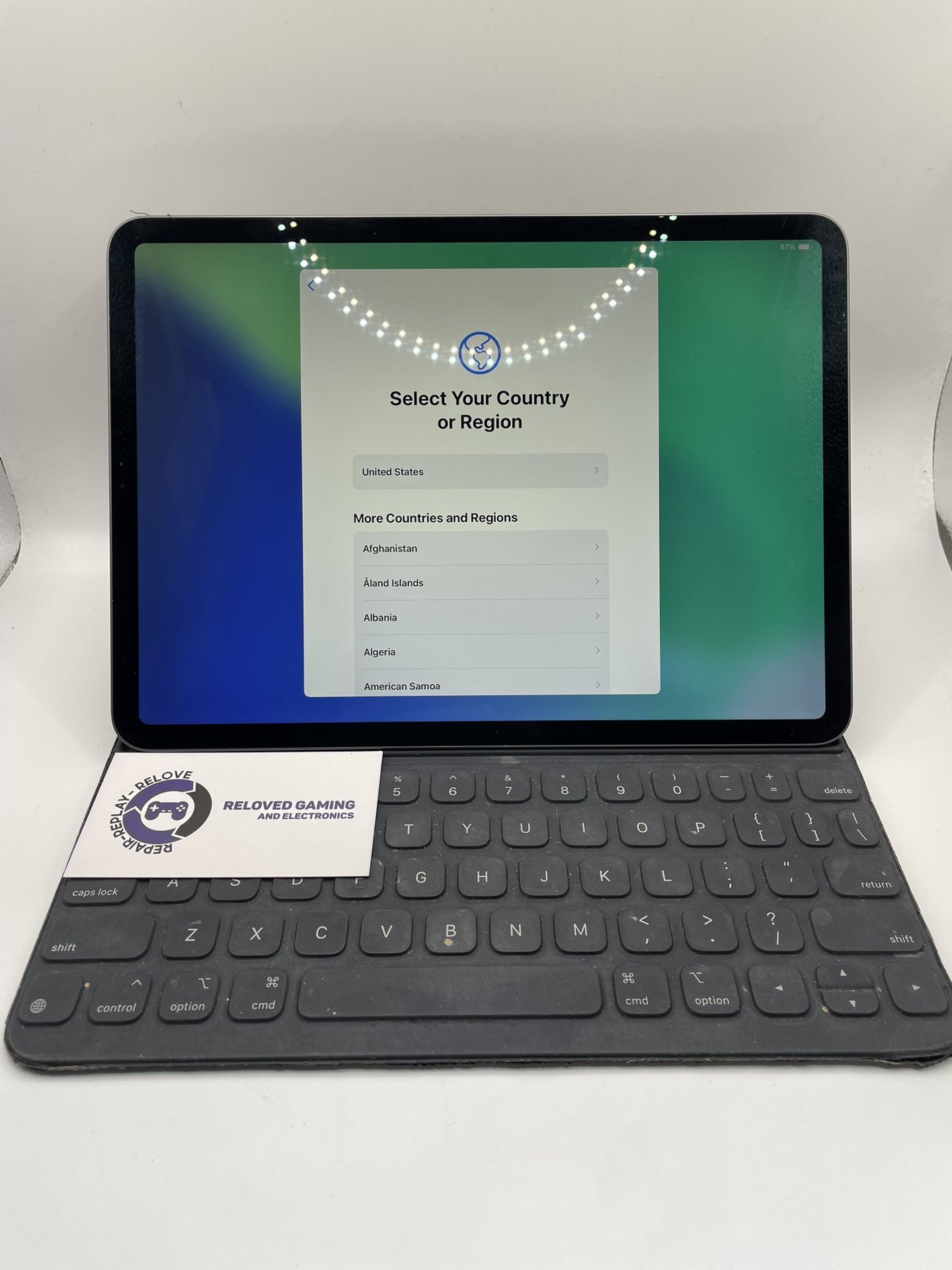 iPad Air 4 - In Great Condition - With Keyboard - For Sale Or Trade