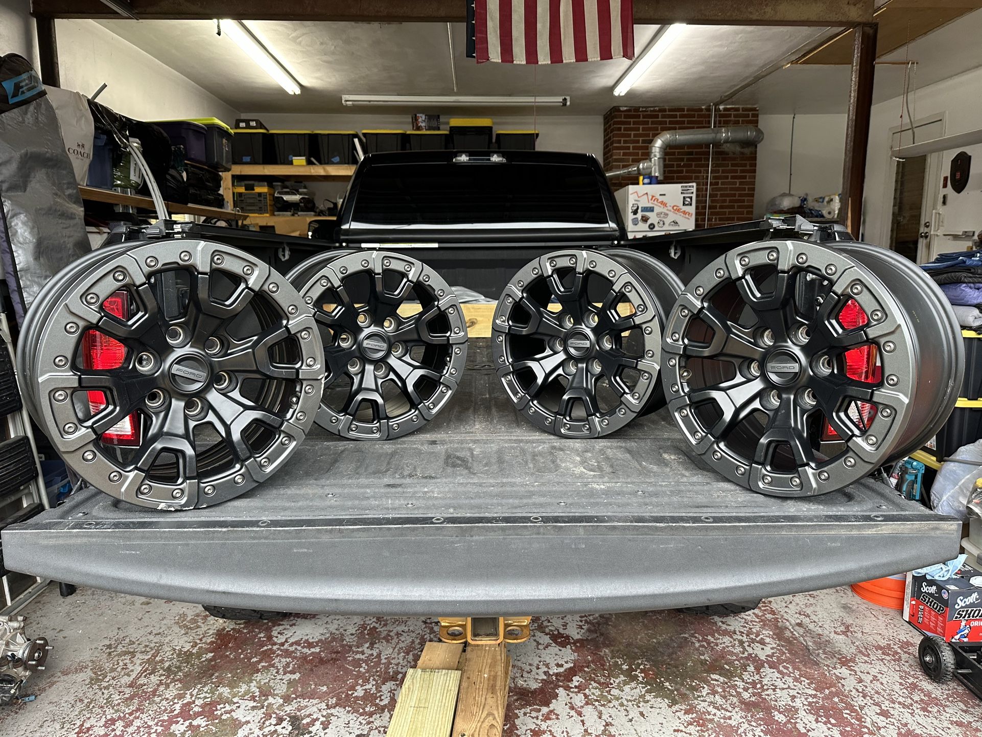 Ford Bronco Raptor wheels