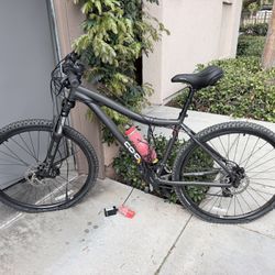  Co-op Cycles DRT 1.1 hardtail mountain bike