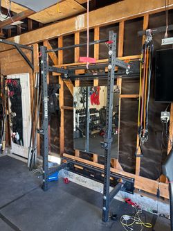 Rogue Monster Lite wall mount