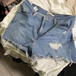 Womens Levi’s Shorts Size 31