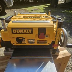 Dewalt 735x Planer 