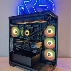 RX 9070xt // Ryzen 5 7600x3D // 32GB DDR5 // 1TB Gen4 NVMe // WiFi