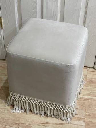 Brand New 18” Antique Cream Velvet Ottoman Square Linen Fringe Foot Rest