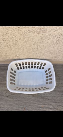 Sterilite Laundry Basket 53 L