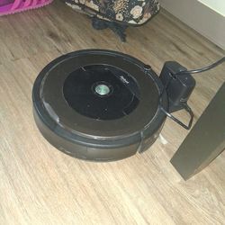 Robot Vaccum With Charger
