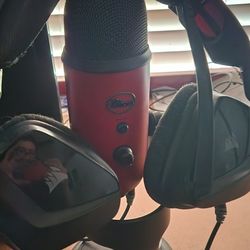 Blue Yeti And Corsair Headset Combo