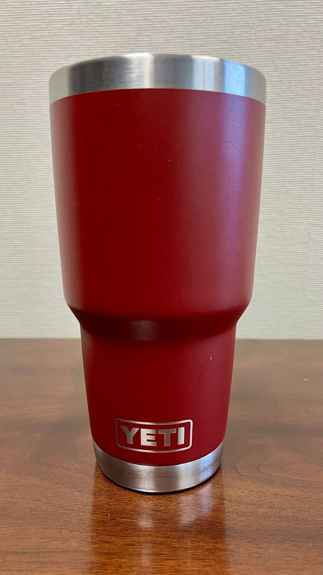 Yeti Tumbler 30 Oz. Burgundy