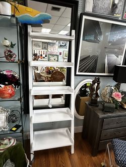 White five tier leaning ladder shelf