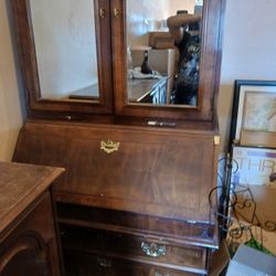 Armoire/desk 