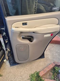 2002 Tahoe Passenger Side Doors
