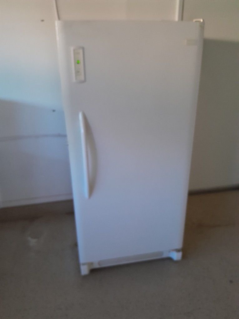 Fridigare Free Standing Freezer
