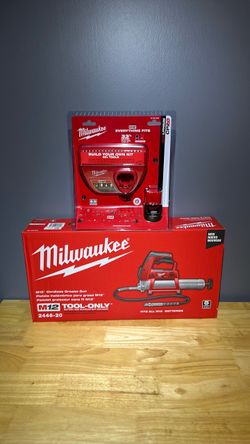 Milwaukee Grease Gun M12