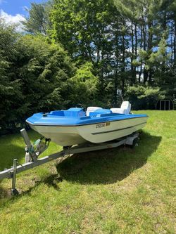 1972 Gyspy Fiberglass Boat (MINT!)