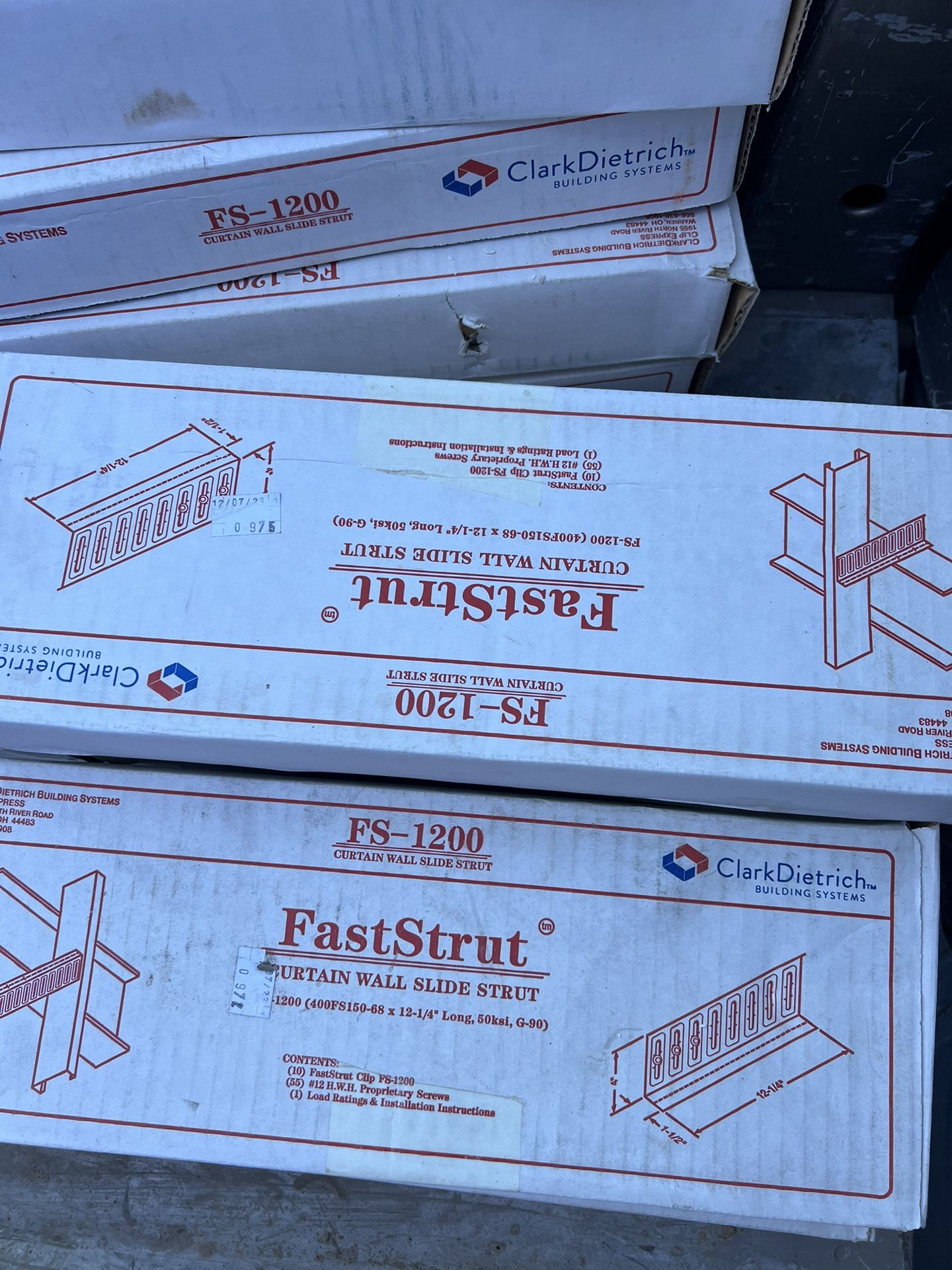 FASTTRUT Curtain Wall Side Strut By Dietrich