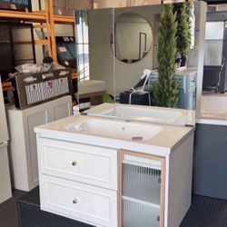 SALE!! New In Box 32" Black Or White Floating Bathroom Vanity w/ Sink & Medicine Cabinet