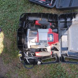 Skil Router