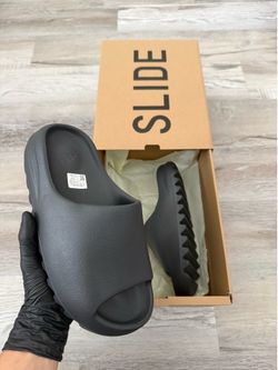 Adidas Yeezy slide