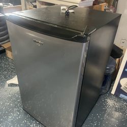 Whirlpool 4.3 Cubic Foot Mini Fridge