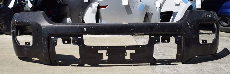 USED REF#M004 || 2015-2018 GMC SIERRA 2500 || FRONT METAL BUMPER