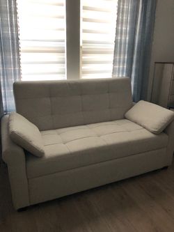 Queen-size Convertible Sofa
