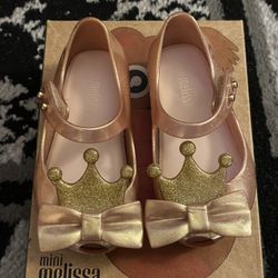 Mini Melissa Shoes Size 6 Uses a Couple Times 