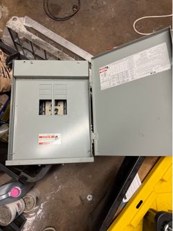 100 AMP SERVICE PANEL