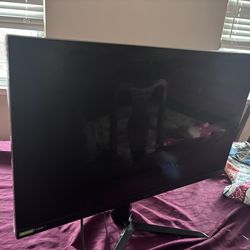 LG UltraGear 32GN63T-B. Big 32" QHD (2560×1440) IPS panel with 165Hz refresh