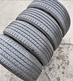 245 65 17 Bridgestone tires Con 80% de Vida Las 4