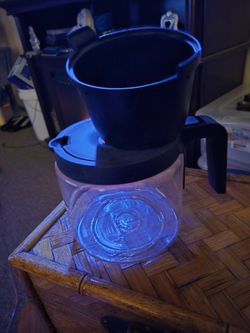 Keurig coffee pot & filter holder