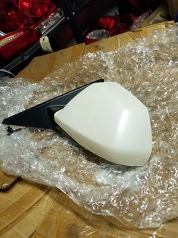 Cadillac CTS Driver Side view mirror