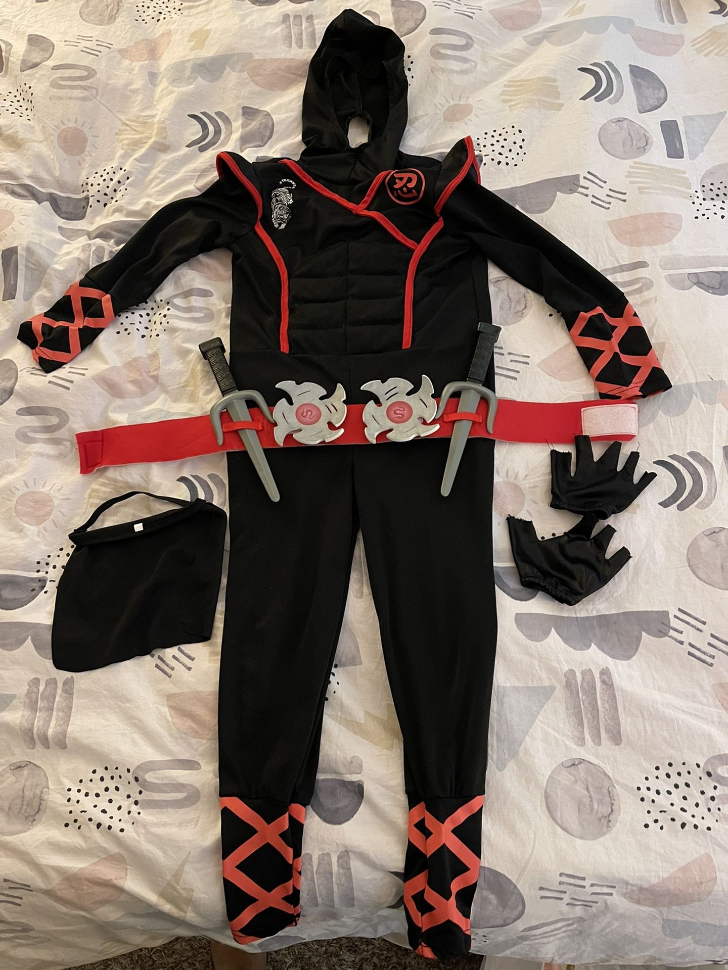 Ninja 🥷 Halloween Costume Size S (5-7yrs)