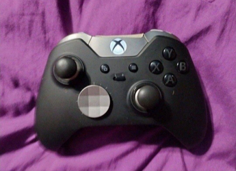 Xbox one controller with paddles. Selling as is