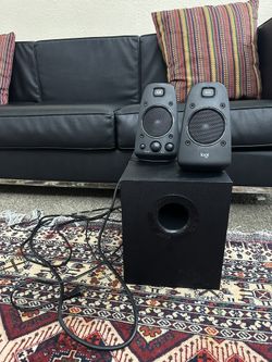 Logitech Z623 2.1 Speaker System, 2 Satellite Speakers, 7" Bass Reflex Subwoofer, Integrated Controls with 3.5mm Auxiliary RCA inputs and Headphone Ou