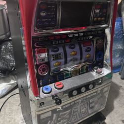 Tokens Slot Machine 