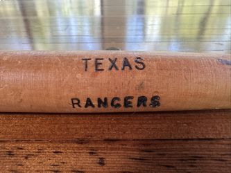 1970’s Texas Rangers Souvenir Wooden Mini Souvenir 18 inch Bat
