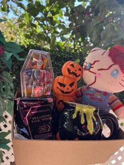 Hellokitty Spooky Basket 