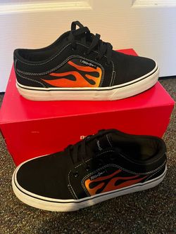 Maui and Sons Flame Low-Top Sneakers