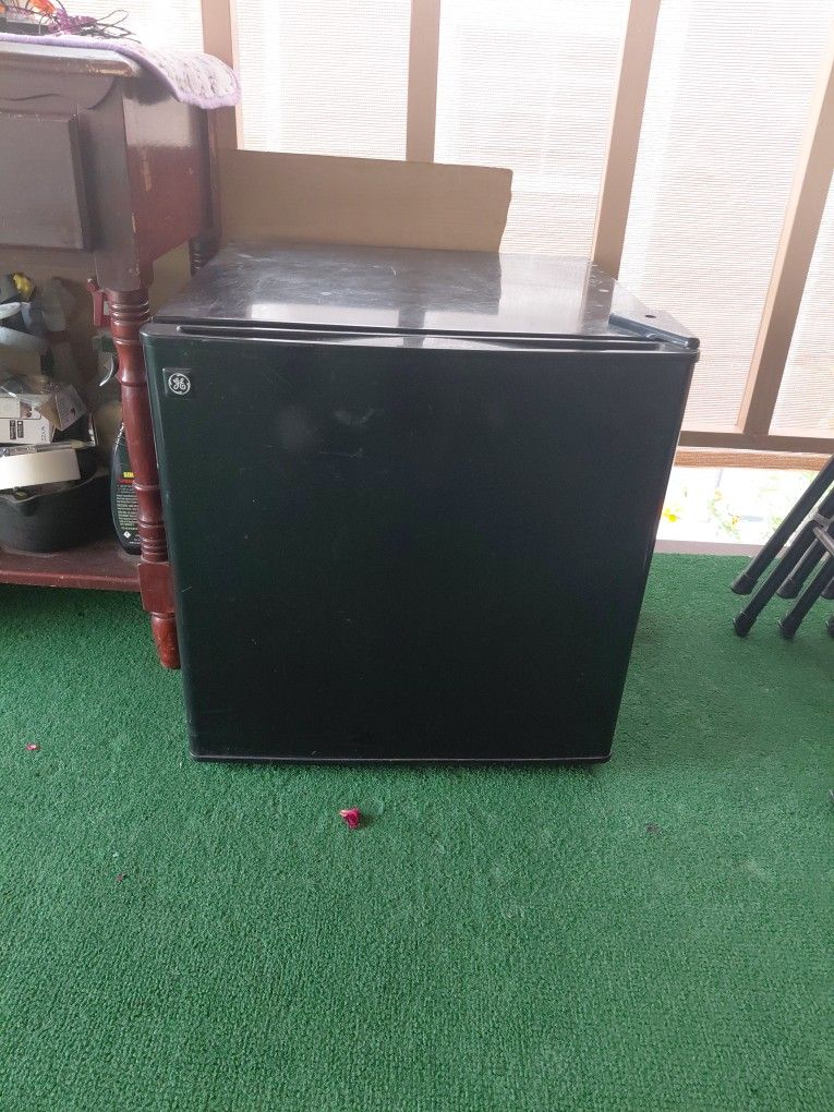 Mini Fridge