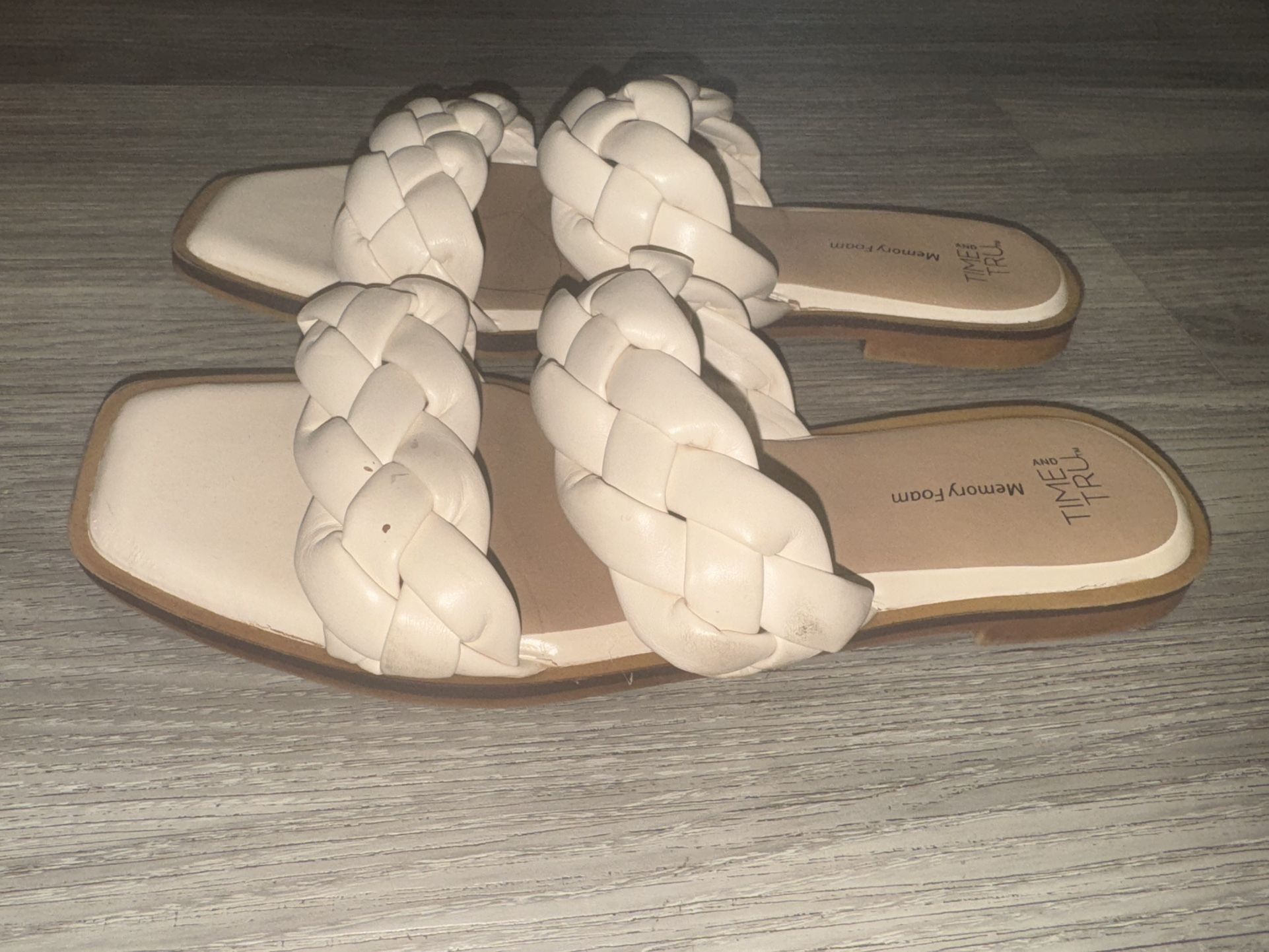 Women sandal Size 7 $15