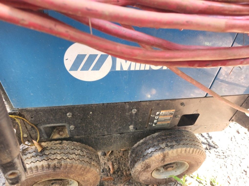 Miller Trail Blazer 325 Welder