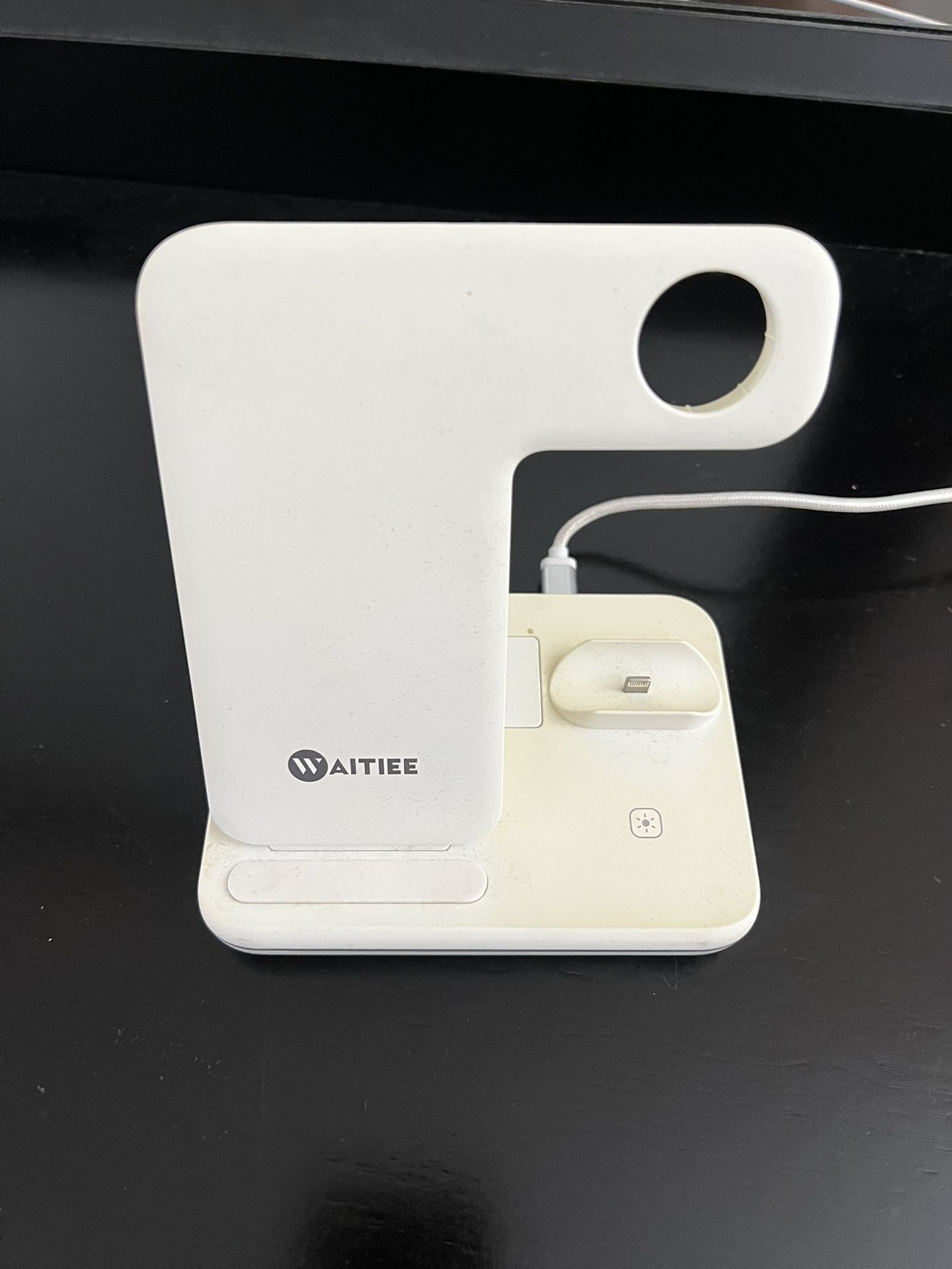 Waitiee Charging Station