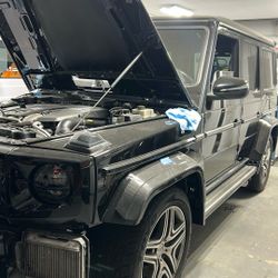 Right And Left Front Fenders For G-63 Year 2015 