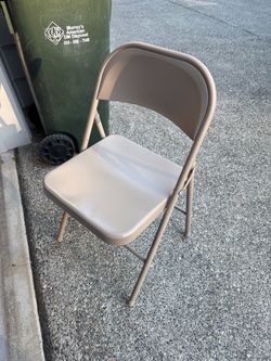 12 Metal chairs