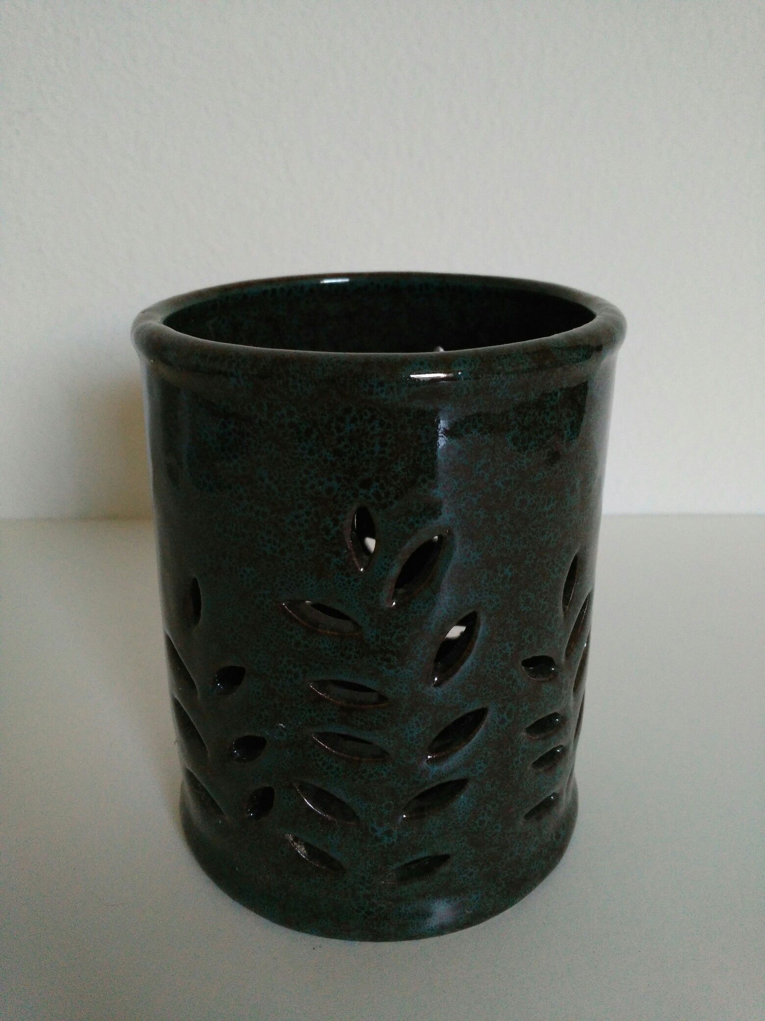 Leaf Cutout Green Ceramic Glazed Orchid Plant Flower Pot Candle Holder