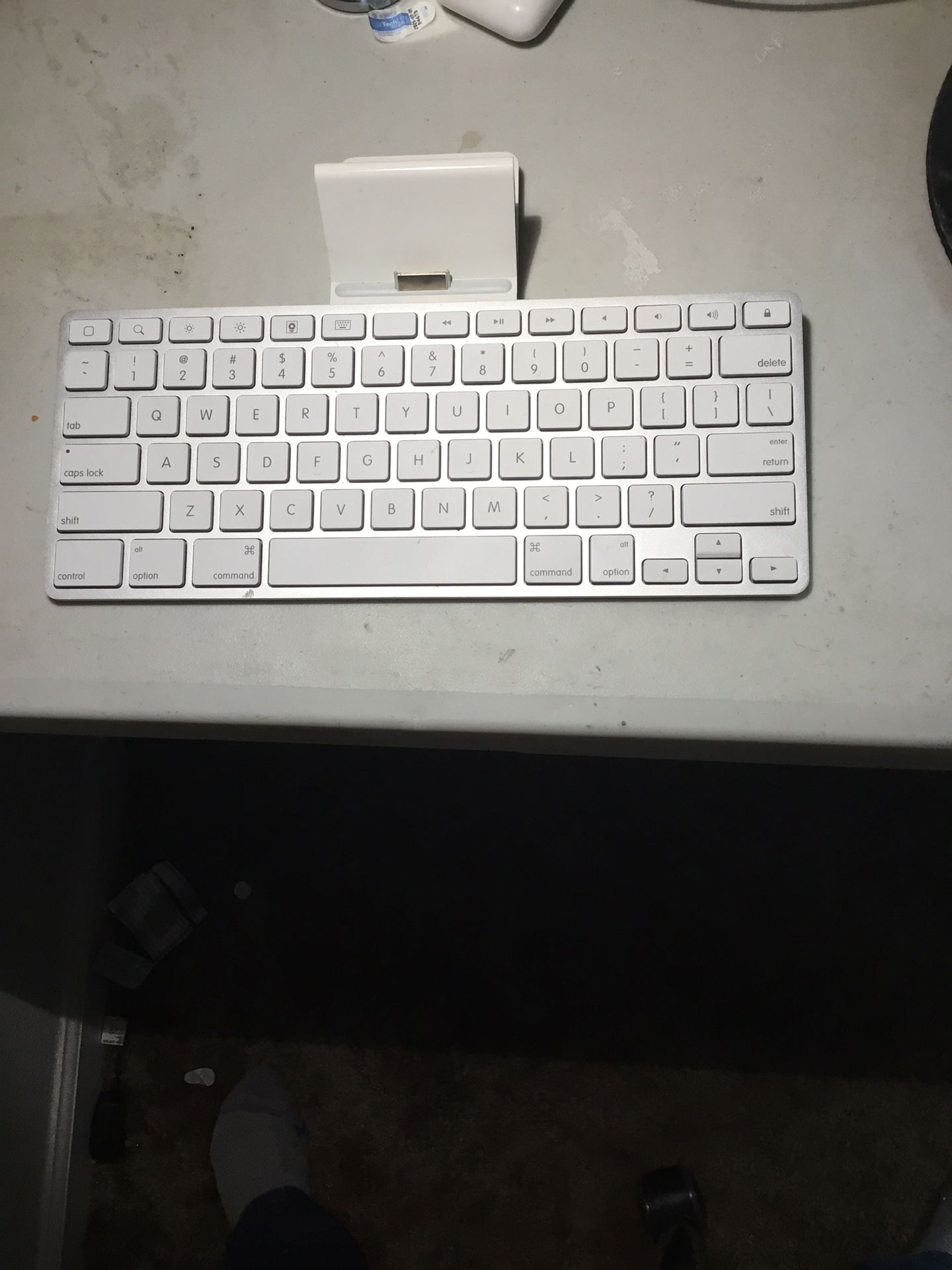 APPLE Ipad Keyboard Dock Model A1359