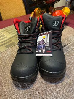 New men work boots size 9