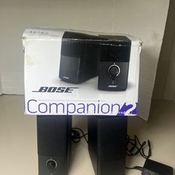 Bose Companion 2 Series III Multimedia Speakers. Used in good condition with minor cosmetic blemishes. These blemishes are in the form of minor scratc