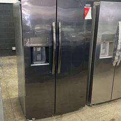 Frigidaire gallery side-by-side refrigerator VOWT