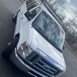 2013 Ford E-350
